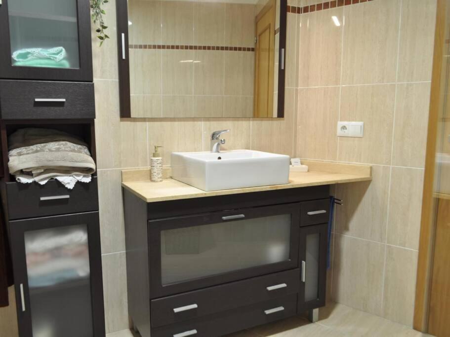 Acogedor Apartamento En Burriana Centro Bagian luar foto