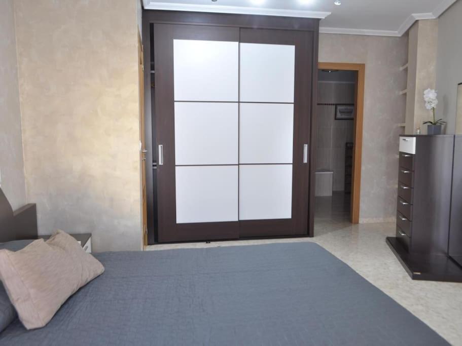 Acogedor Apartamento En Burriana Centro Bagian luar foto
